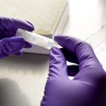 液体窒素による細胞保存容器の選定と管理に関する完全ガイド